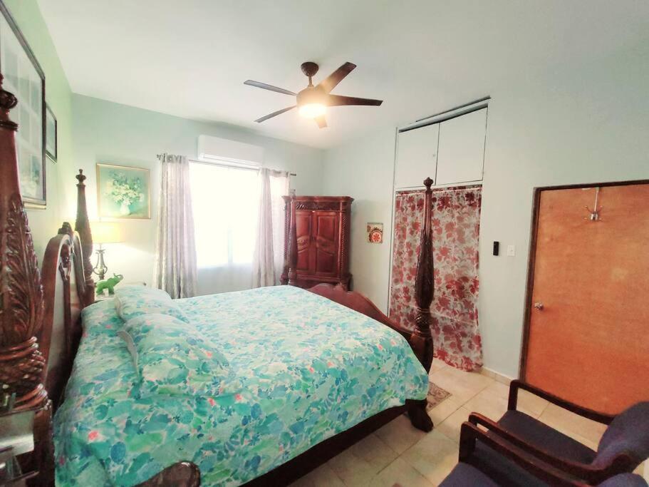 Сasa de vacaciones Family House, San Juan, Puerto Rico-beach, Restaurants, Airport